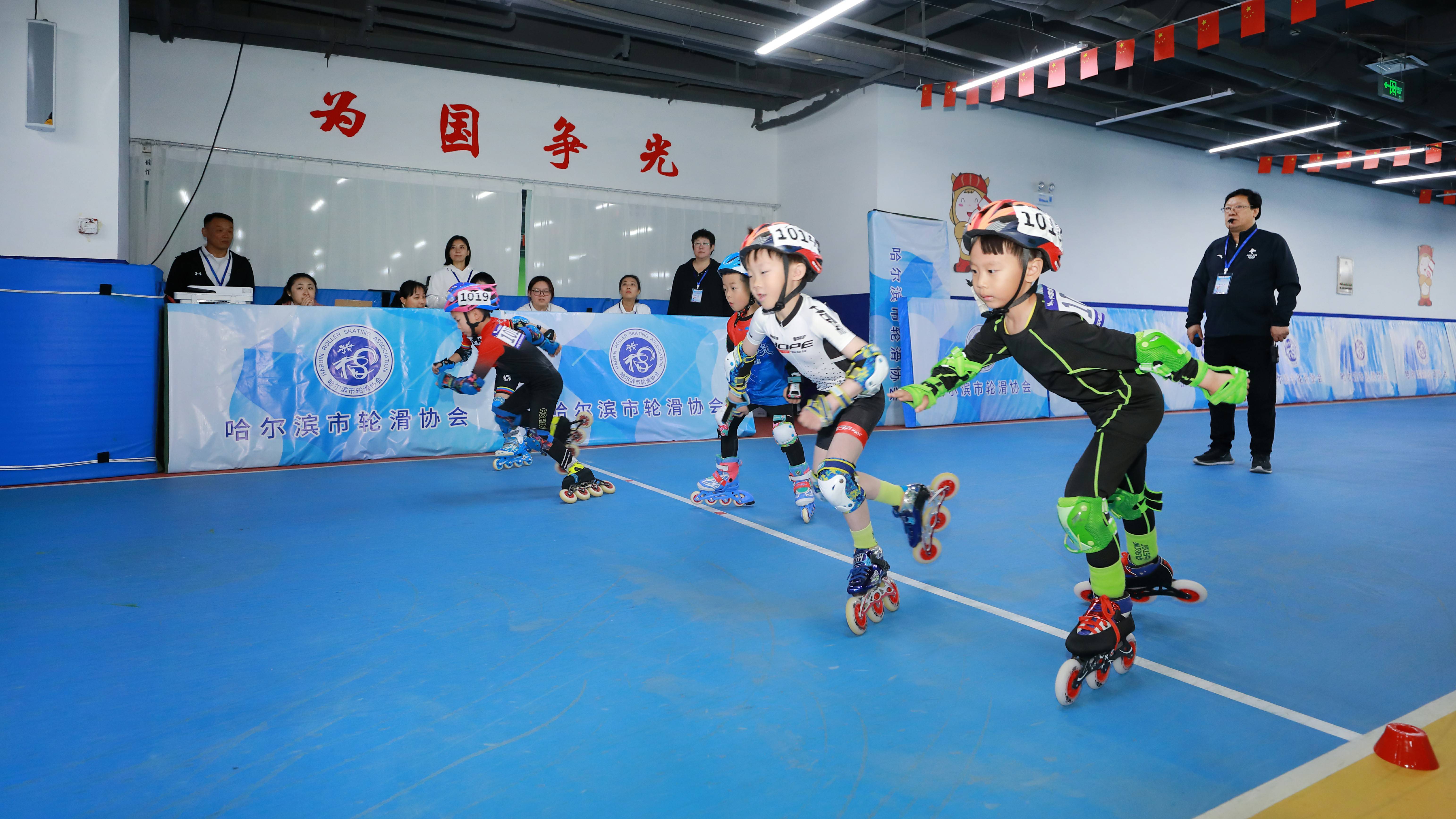B体育亚洲官方网站-包含全国轮滑竞速比赛，青春在速度中加速的词条
