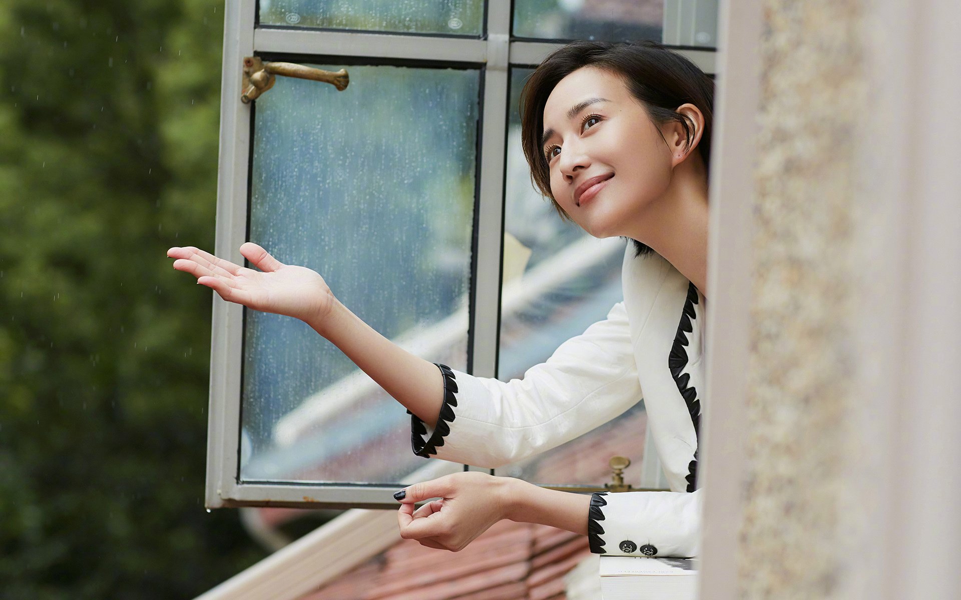 B体育APP下载网址-“超强篮下防守：联盟中最具压迫感的防线”，篮下如何对抗