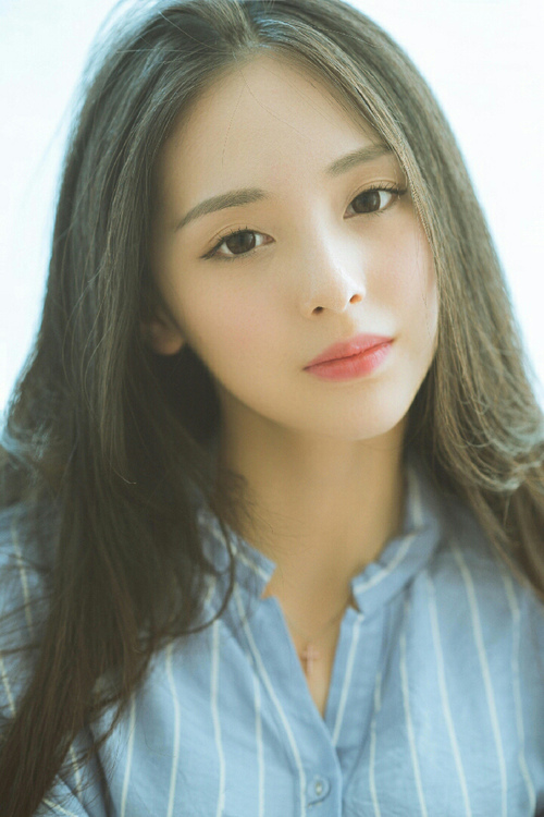 巴塞罗那客场轻取对手，迅速攀升西甲积分榜，巴塞罗那西甲比赛