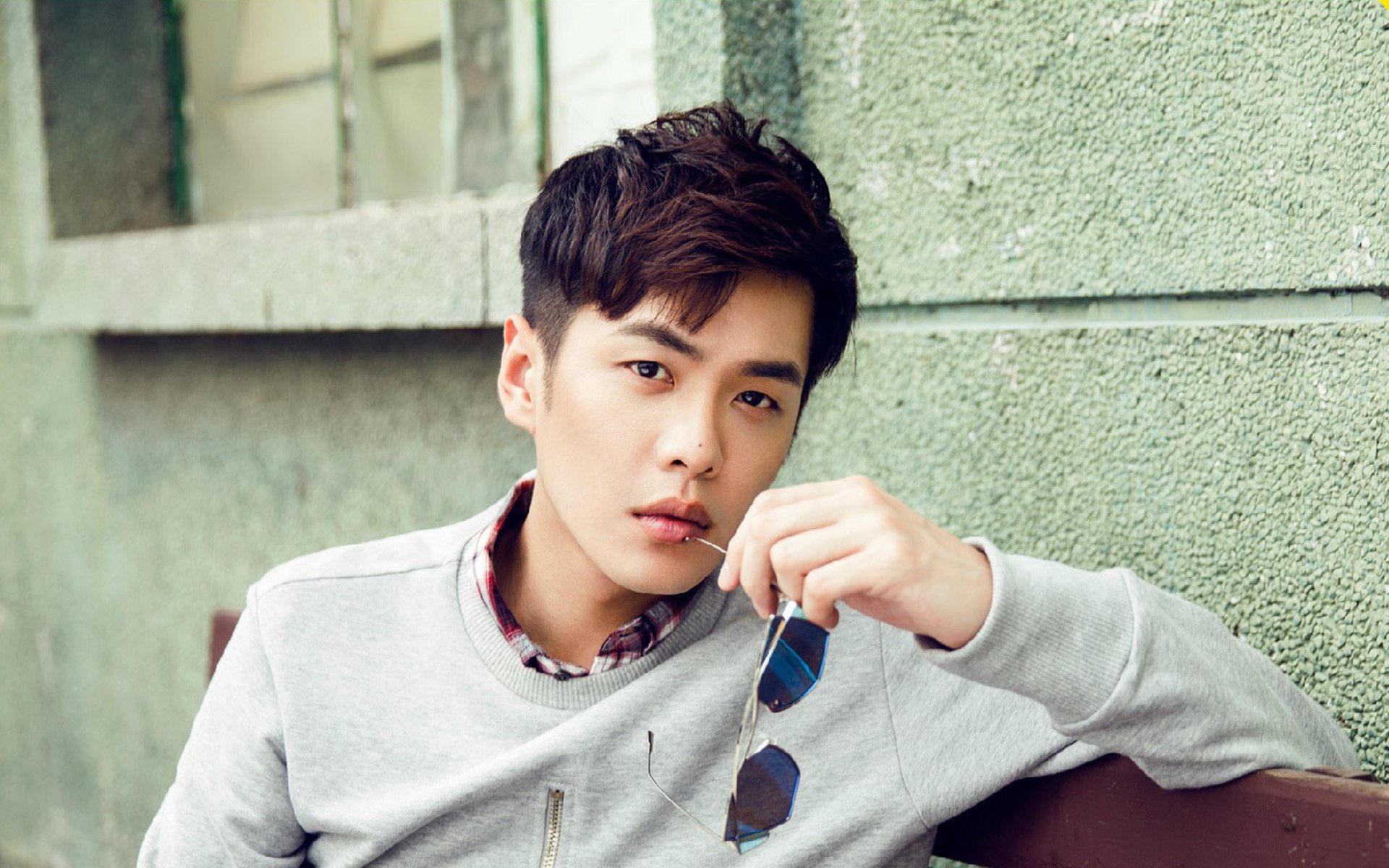 赫塔风采再现，客场力克对手占据优势，赫塔对沙尔克