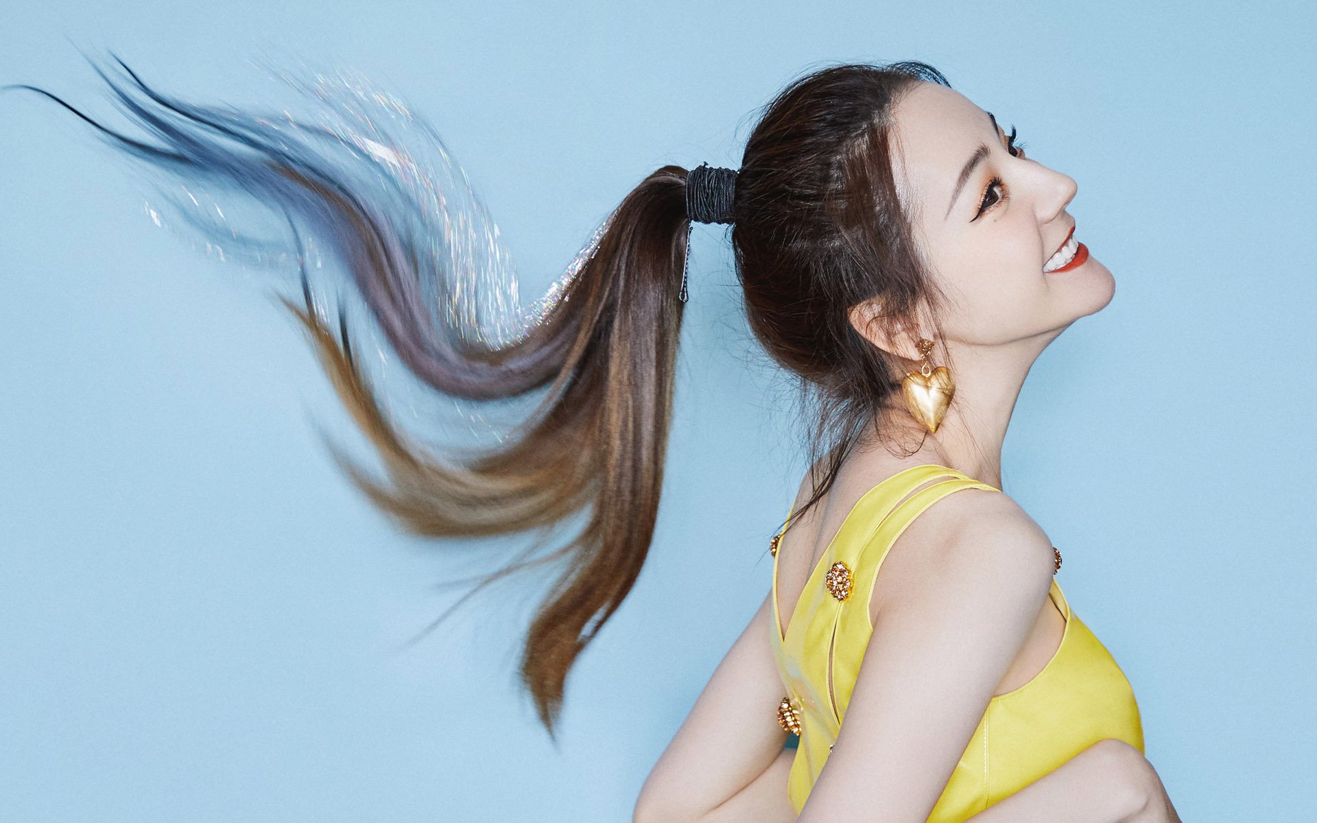 阿根廷马术协会与国际马术联合会合作，举办国际马术交流活动，促进技术交流。