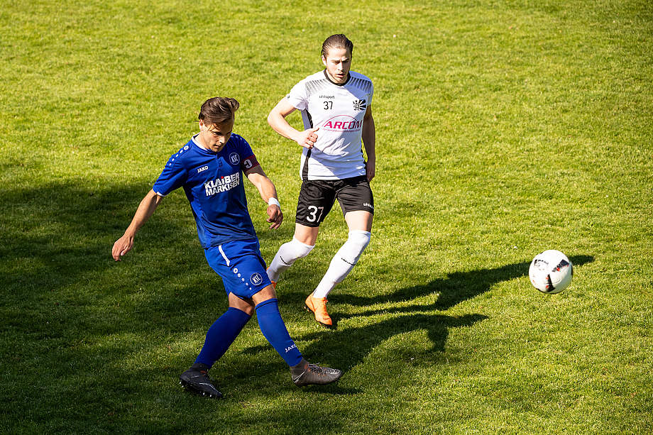 包含b体育下载：德甲卡尔斯鲁厄的崛起与未来潜力的词条