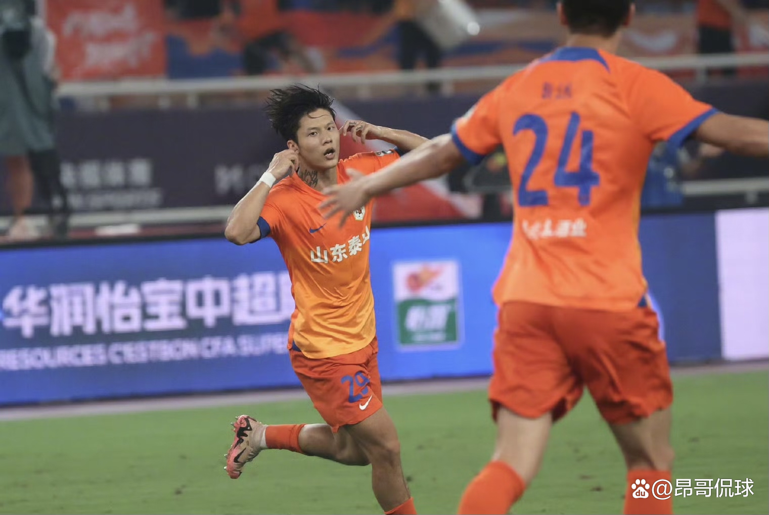 B体育APP：中超外援巨星云集，联赛竞争激烈升级的简单介绍