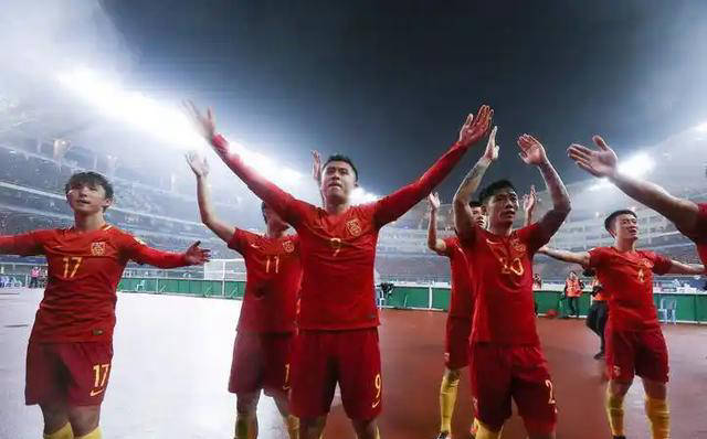 包含B体育APP:中国男足最新阵容“史上最弱”?球迷:输球是必然的!的词条 包含B体育APP:中国男足最新阵容“史上最弱”?球迷:输球是必然的!的词条