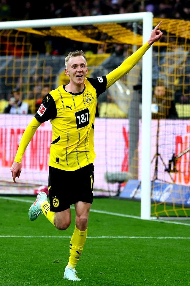 b体育下载:德甲的比赛策略：如何在高压环境下表现的简单介绍