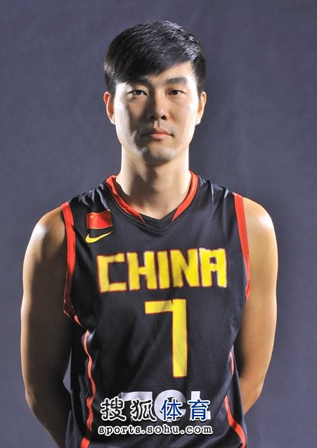 B体育官网:中国篮球运动员退役转型:规划、支持与发展的简单介绍 B体育官网:中国篮球运动员退役转型:规划、支持与发展的简单介绍