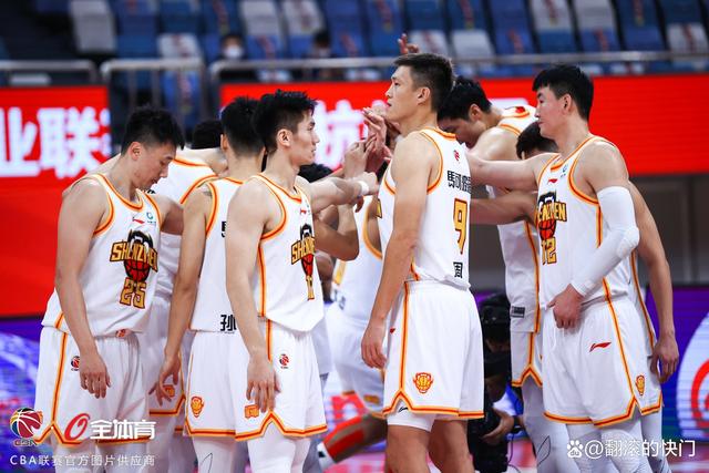B体育官网：CBA球队的更衣室文化建设经验总结：团队凝聚力的重要组成部分的简单介绍