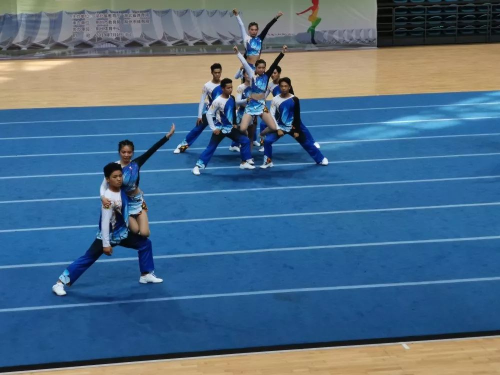 包含bsports体育:从经典比赛中学习：伟大时刻的解密的词条