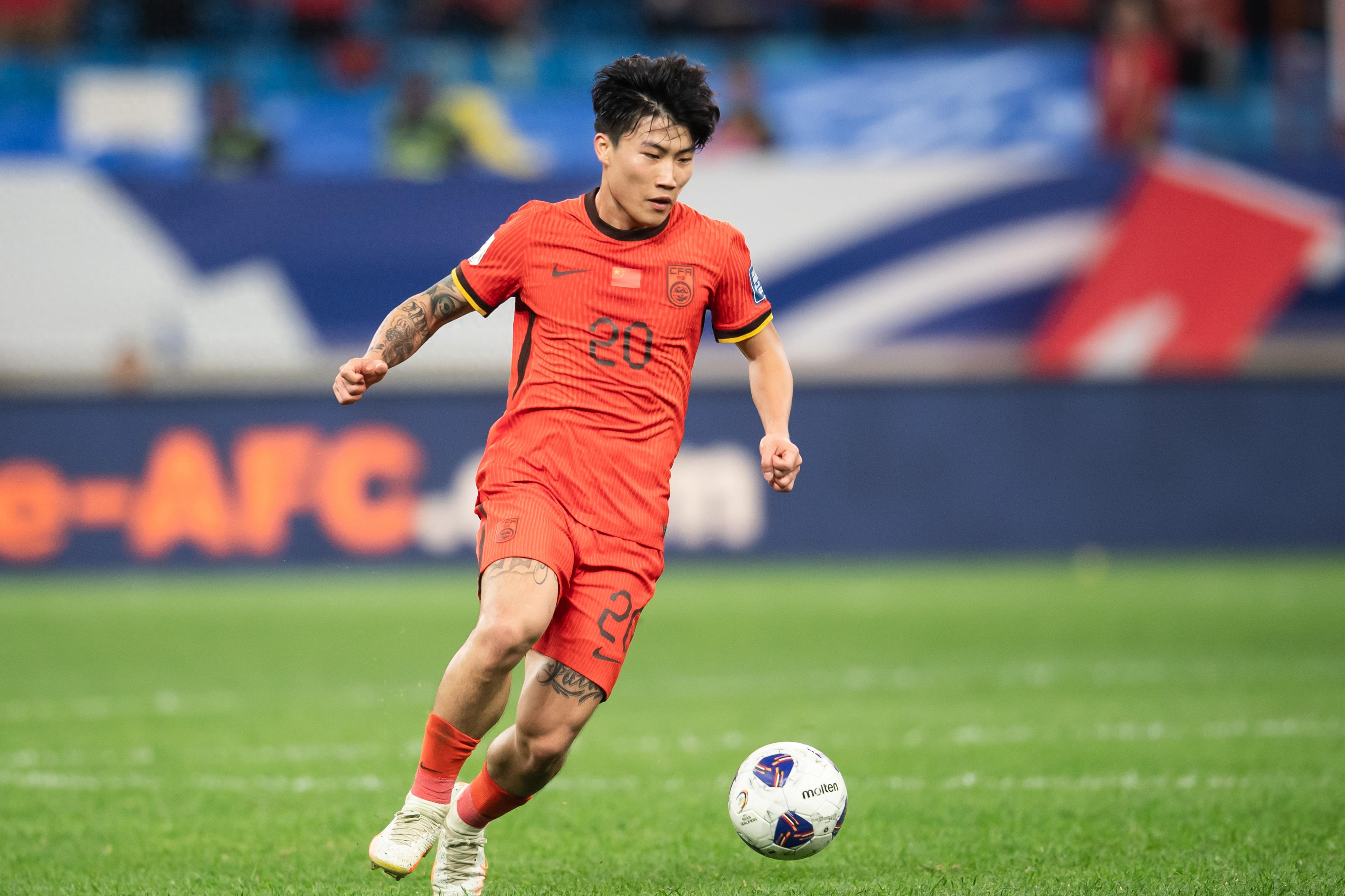 关于B体育APP：中国足球新星入选国家队，未来之星备受瞩目的信息